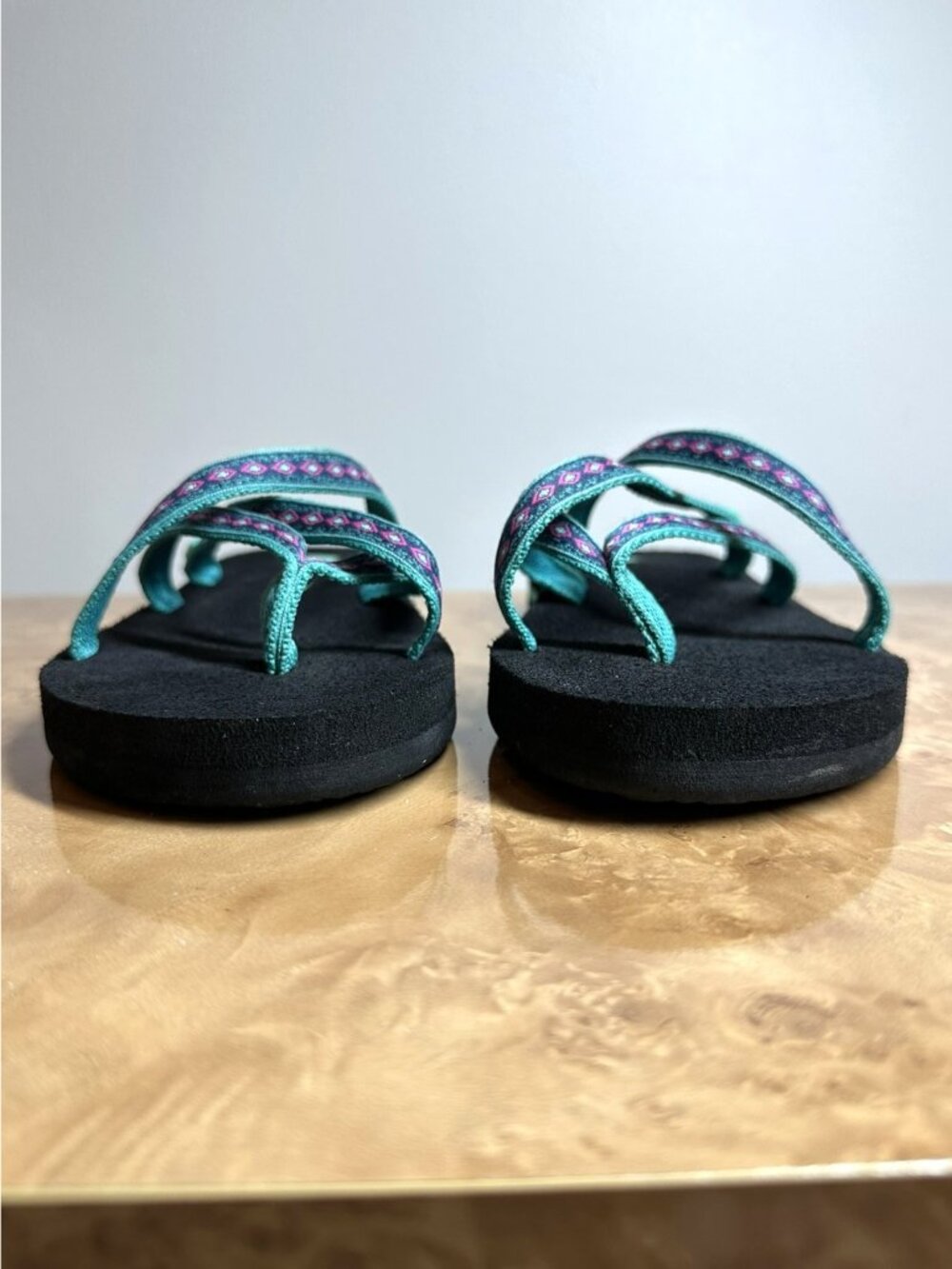 Teva Olowahu Mush Strappy Flip Flop Sandals Women's Size 8 Black Teal Pink - Picture 3 of 7